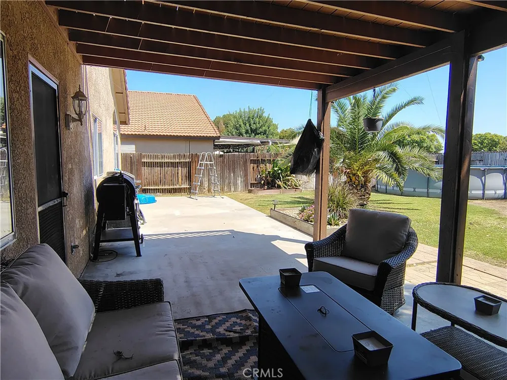 10205 Single Oak Drive Bakersfield, CA 93311