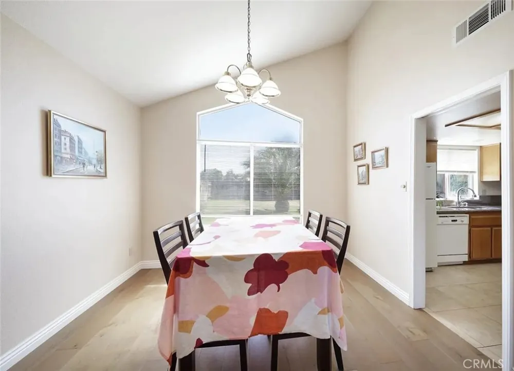 10205 Single Oak Drive Bakersfield, CA 93311