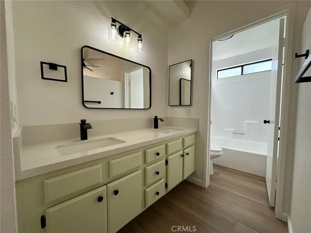 37749 Autumn Lane Palmdale, CA 93550