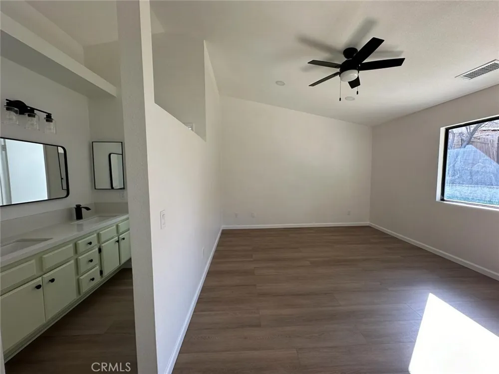 37749 Autumn Lane Palmdale, CA 93550