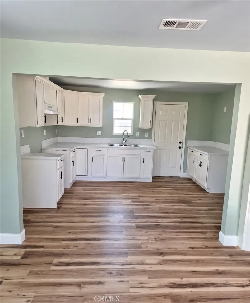421 Wilkins Bakersfield, CA 93307