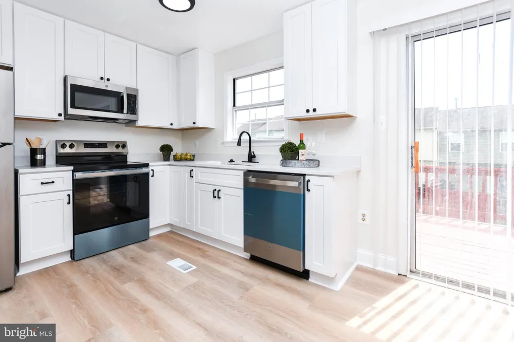 5950 S HIL MAR CIRCLE District Heights, MD 20747