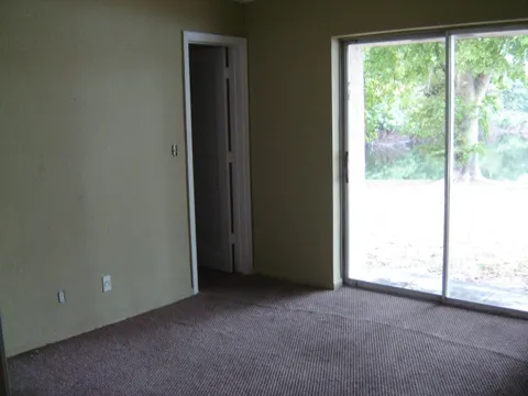728 NW 19TH TERRACE