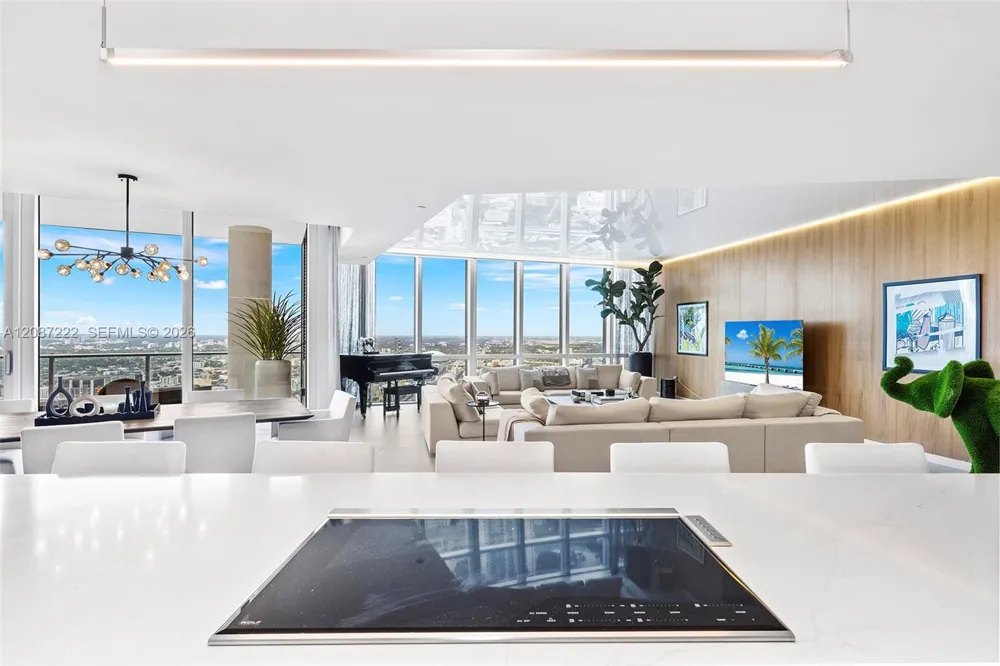 851 NE 1st Ave #5312 Miami, FL 33132