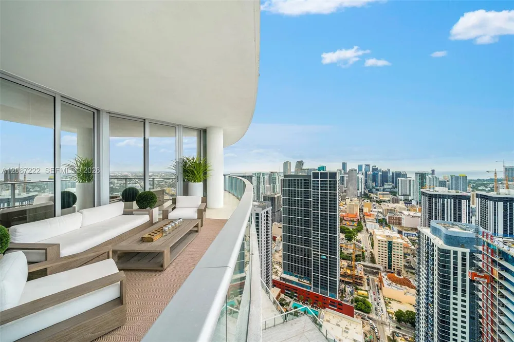 851 NE 1st Ave #5312 Miami, FL 33132