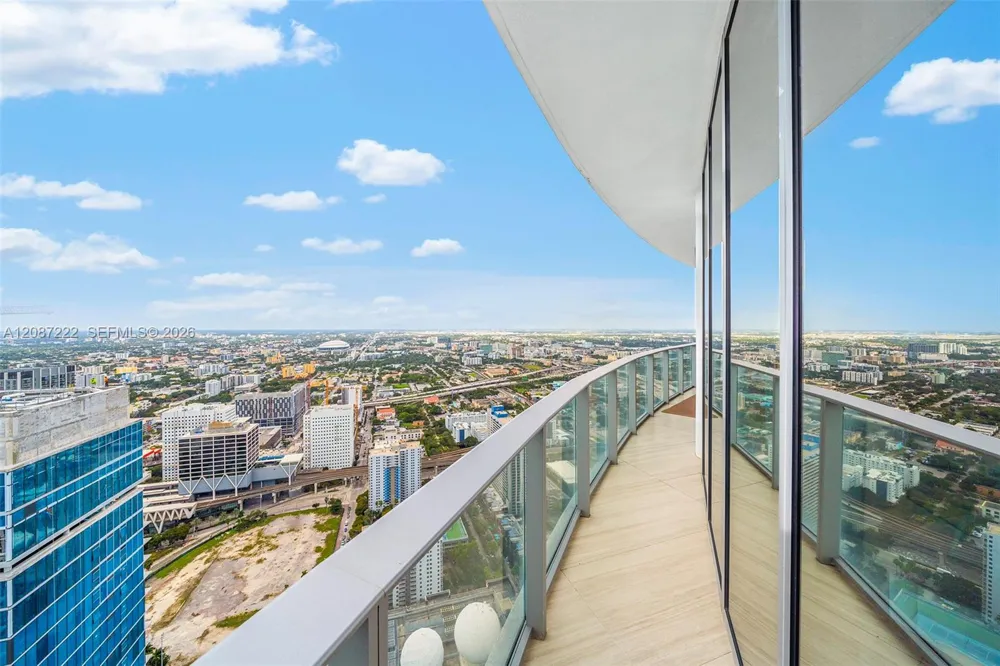 851 NE 1st Ave #5312 Miami, FL 33132