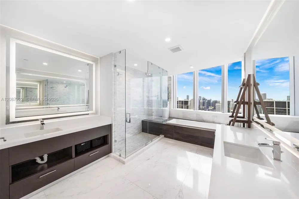 851 NE 1st Ave #5312 Miami, FL 33132