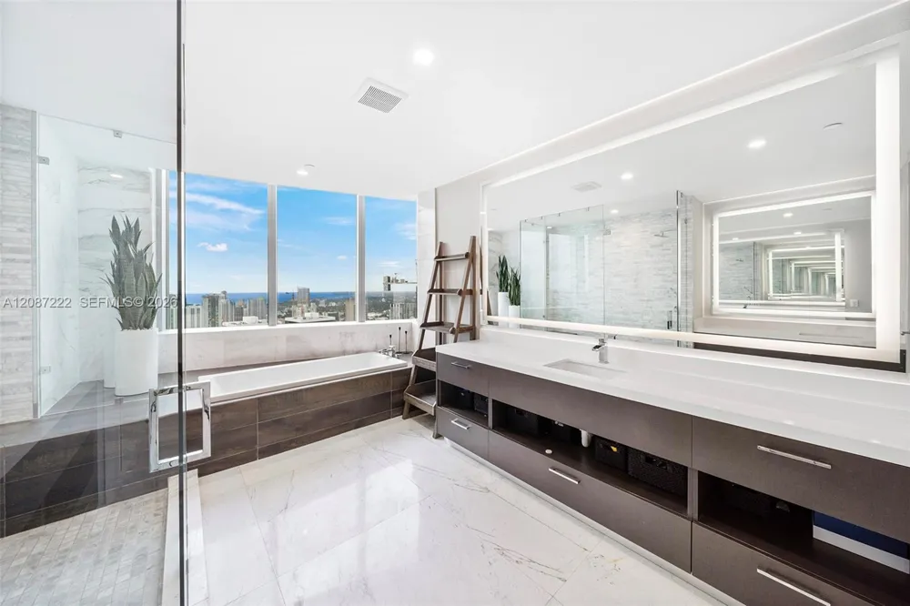 851 NE 1st Ave #5312 Miami, FL 33132