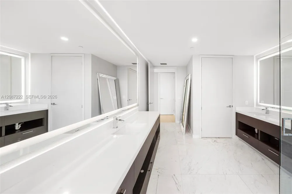 851 NE 1st Ave #5312 Miami, FL 33132