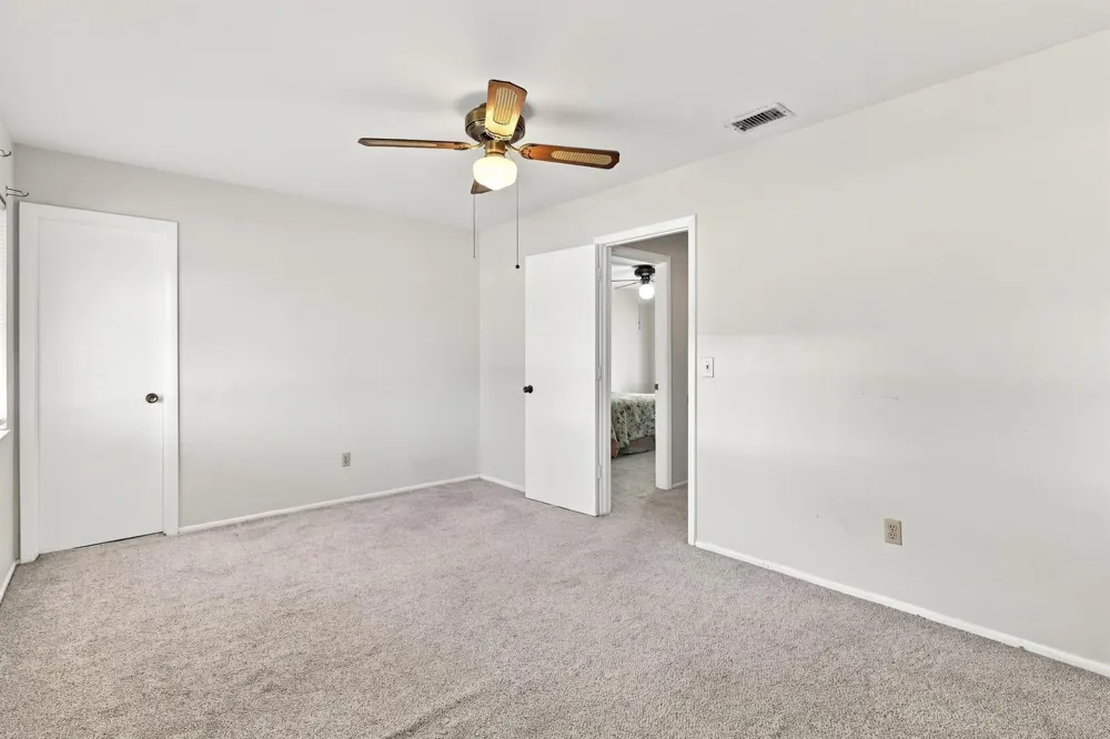 2150 SE SHIPPING ROAD Port St. Lucie, FL 34952