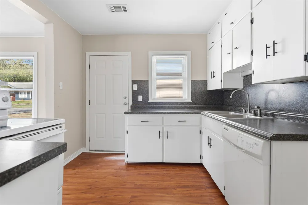 416 H SW Ardmore, OK 73401