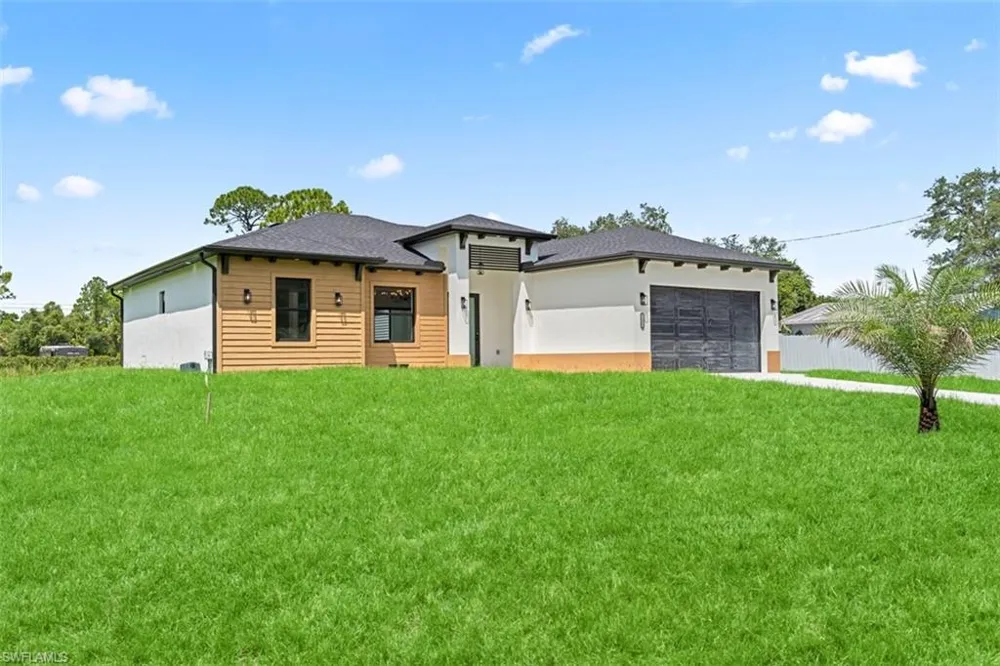 1121 Willard Avenue Lehigh Acres, FL 33972