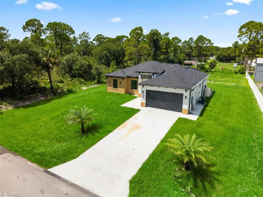 1121 Willard Avenue Lehigh Acres, FL 33972