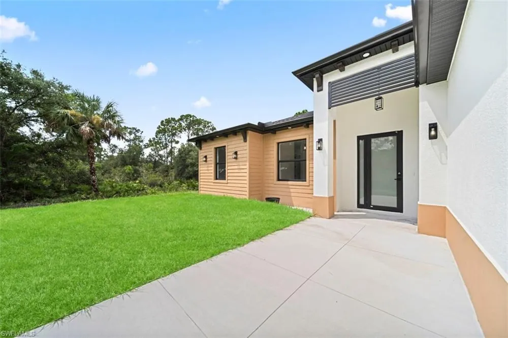 1121 Willard Avenue Lehigh Acres, FL 33972