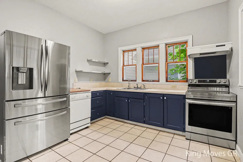 621 Davis Avenue NW Grand Rapids City, MI 49504
