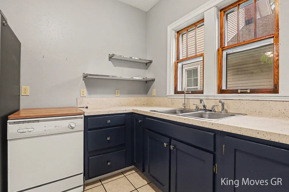621 Davis Avenue NW Grand Rapids City, MI 49504