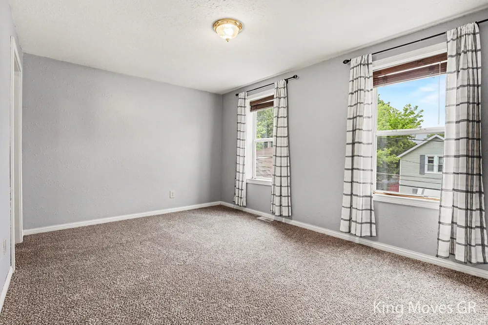 621 Davis Avenue NW Grand Rapids City, MI 49504