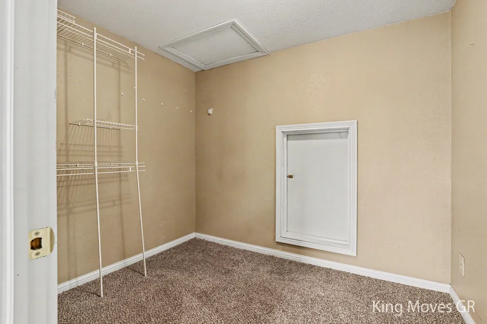 621 Davis Avenue NW Grand Rapids City, MI 49504