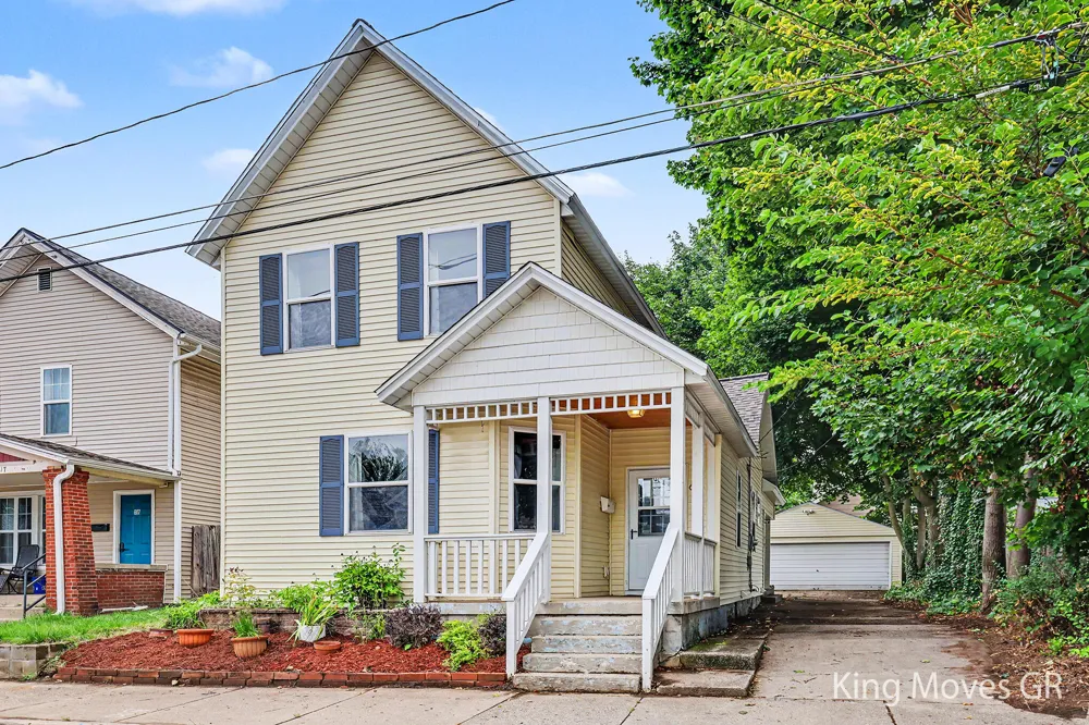 621 Davis Avenue NW Grand Rapids City, MI 49504