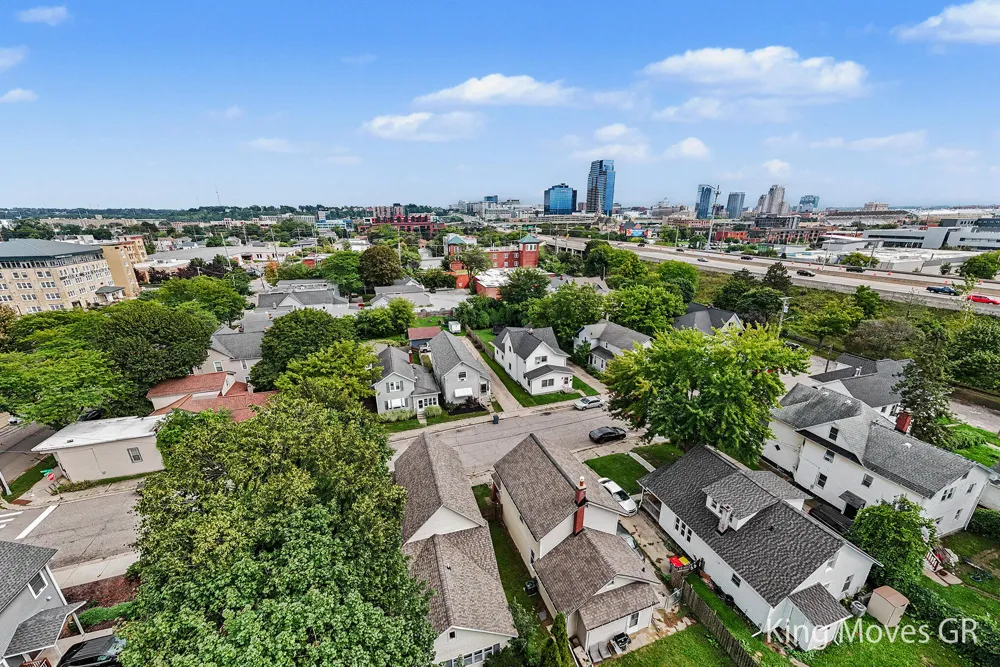 621 Davis Avenue NW Grand Rapids City, MI 49504