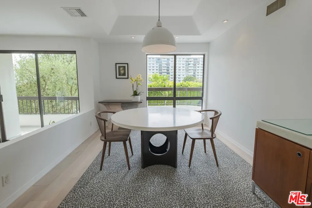 9033 Vista Grande Street #3 West Hollywood, CA 90069