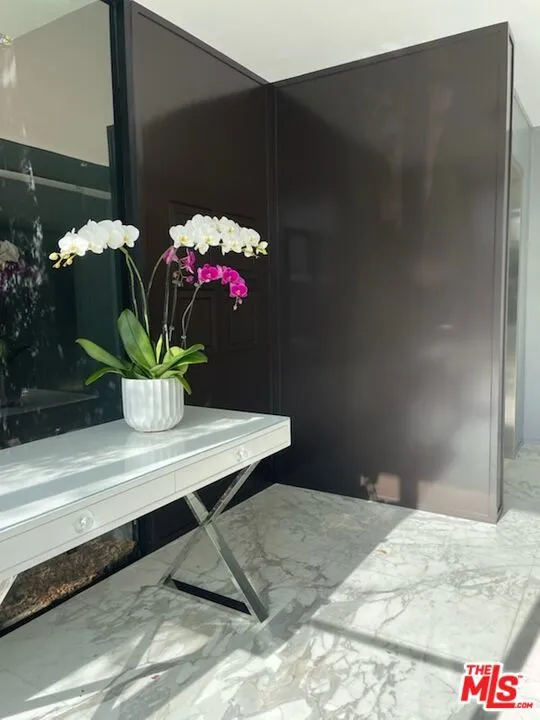 9033 Vista Grande Street #3 West Hollywood, CA 90069