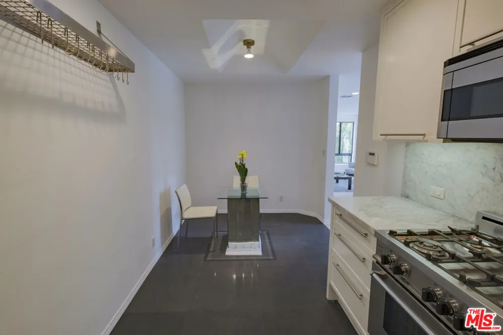 9033 Vista Grande Street #3 West Hollywood, CA 90069