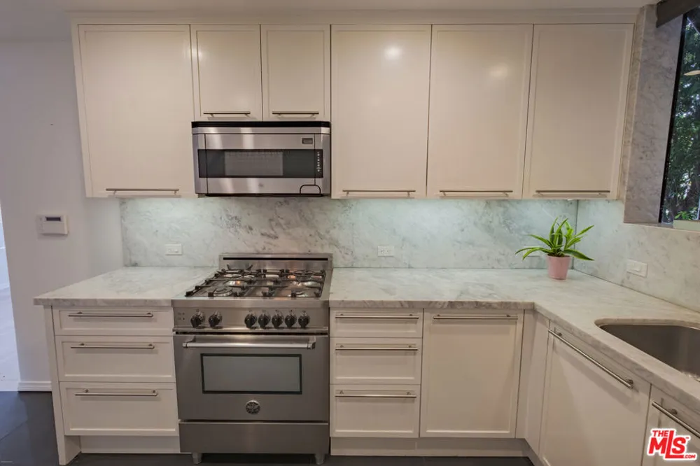 9033 Vista Grande Street #3 West Hollywood, CA 90069