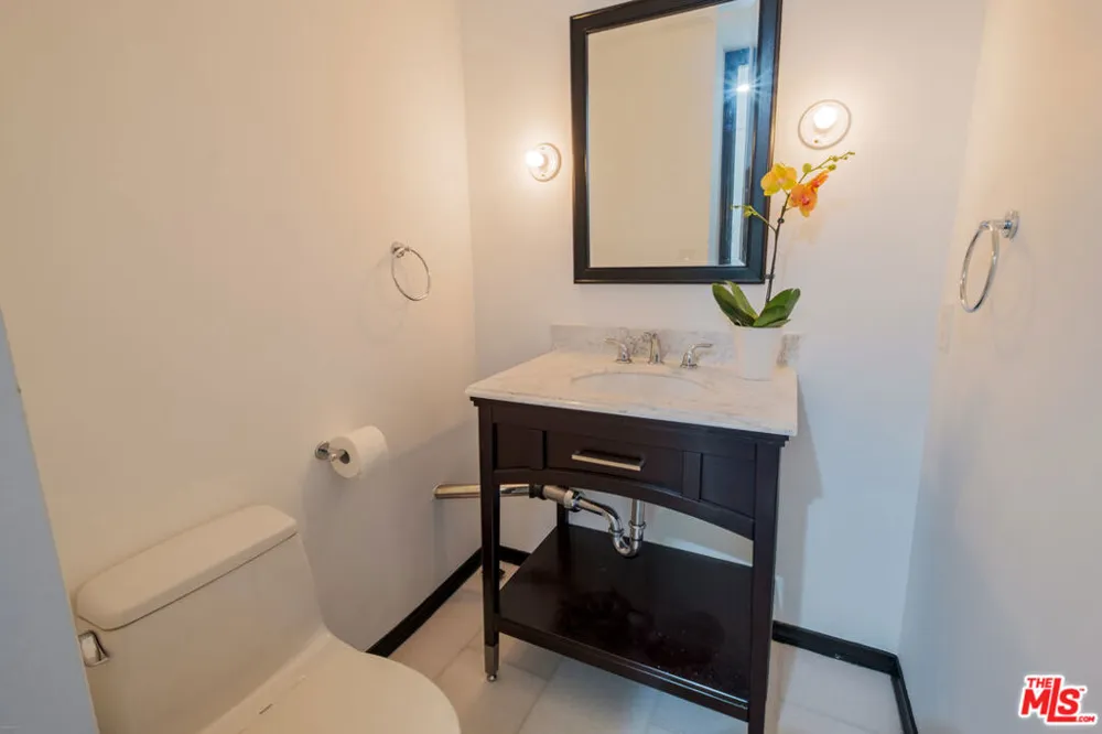 9033 Vista Grande Street #3 West Hollywood, CA 90069