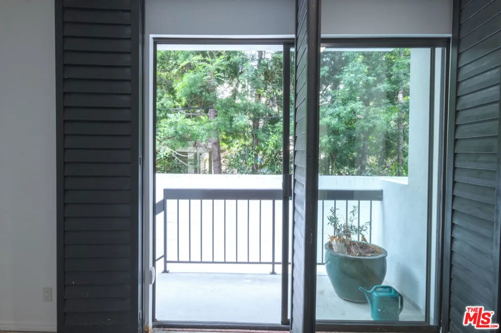 9033 Vista Grande Street #3 West Hollywood, CA 90069