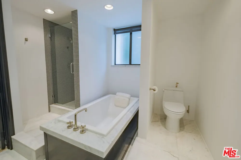 9033 Vista Grande Street #3 West Hollywood, CA 90069
