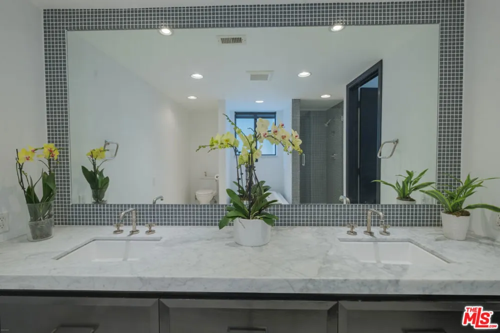 9033 Vista Grande Street #3 West Hollywood, CA 90069