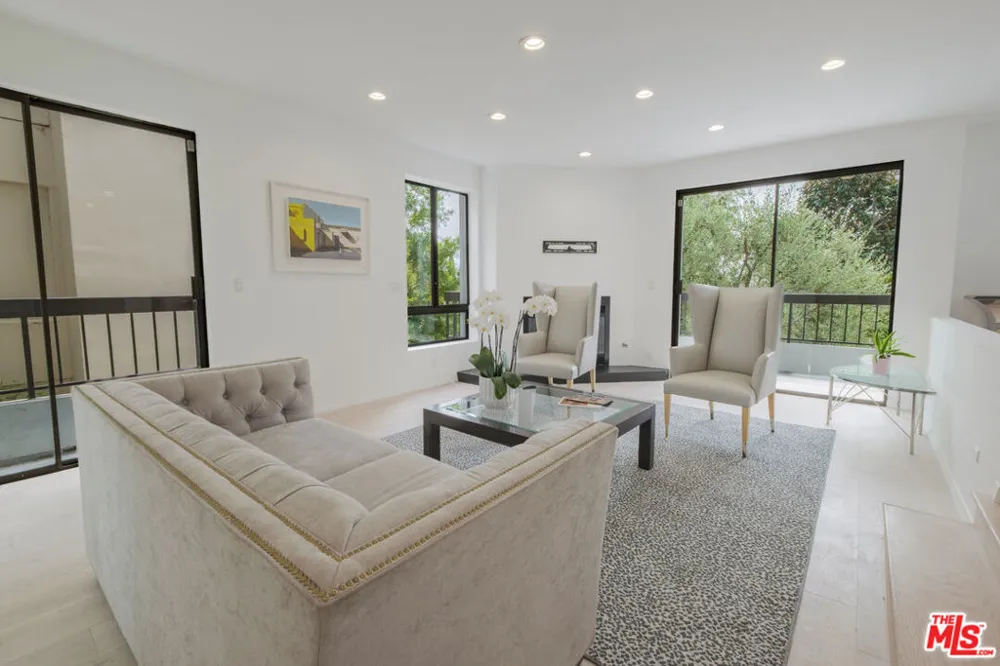 9033 Vista Grande Street #3 West Hollywood, CA 90069