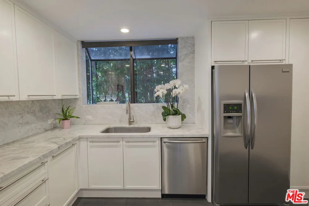 9033 Vista Grande Street #3 West Hollywood, CA 90069