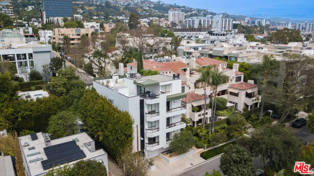 9033 Vista Grande Street #3 West Hollywood, CA 90069