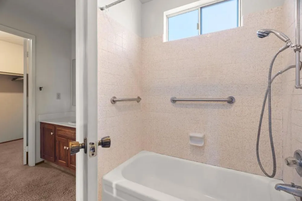 475 Vivienne Drive Watsonville, CA 95076