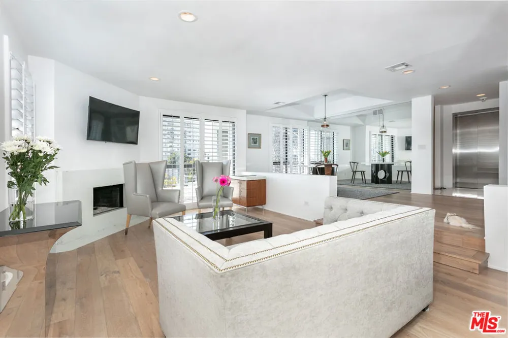 9033 Vista Grande Street #2 West Hollywood, CA 90069