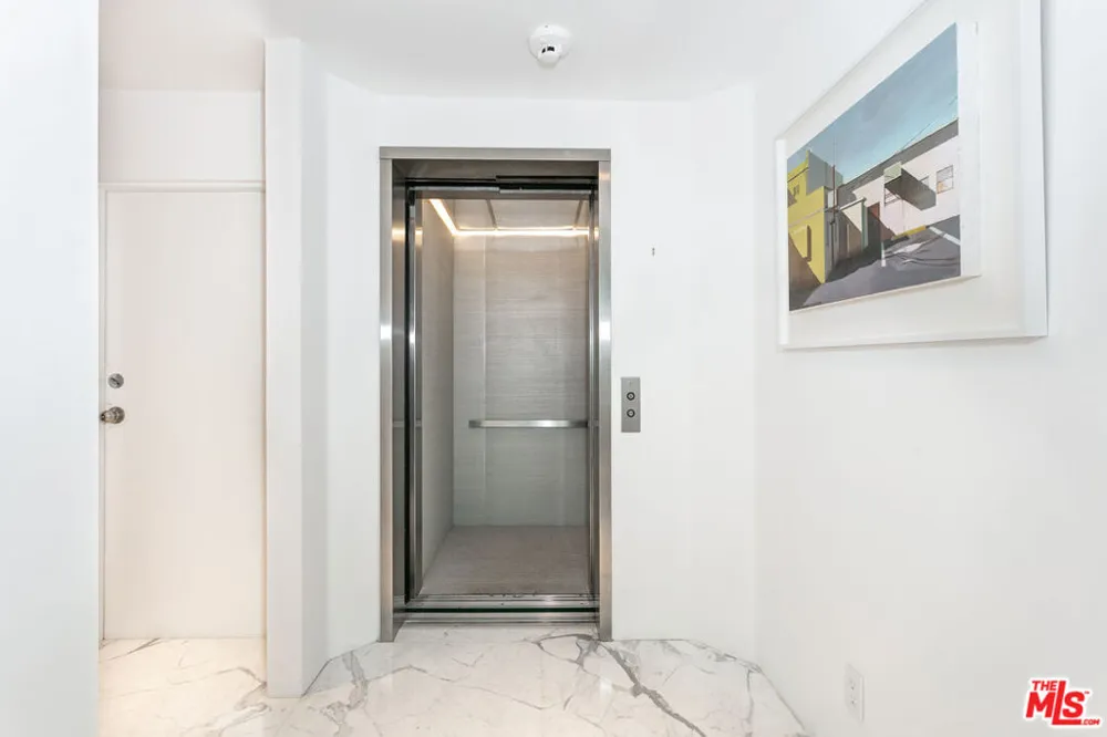 9033 Vista Grande Street #2 West Hollywood, CA 90069