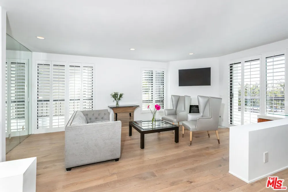 9033 Vista Grande Street #2 West Hollywood, CA 90069