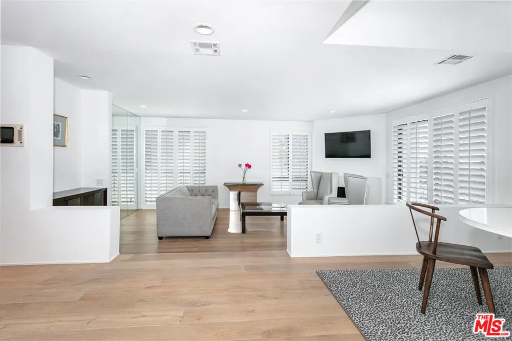 9033 Vista Grande Street #2 West Hollywood, CA 90069