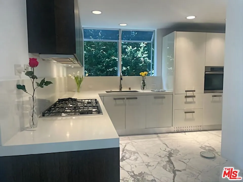 9033 Vista Grande Street #2 West Hollywood, CA 90069