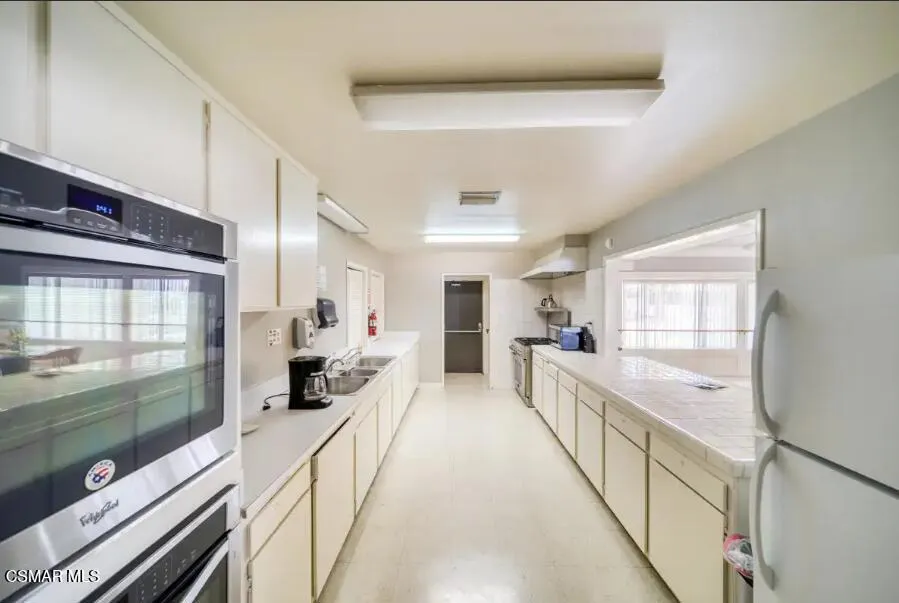 40 Heather Way Ventura, CA 93004