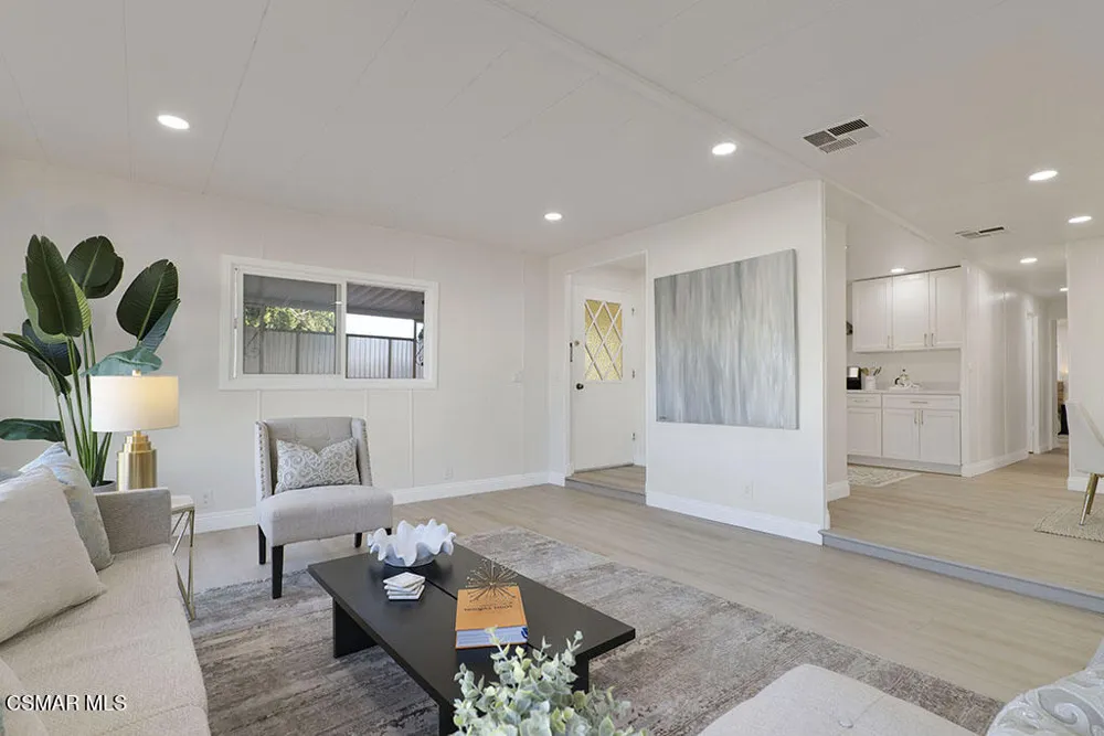 40 Heather Way Ventura, CA 93004