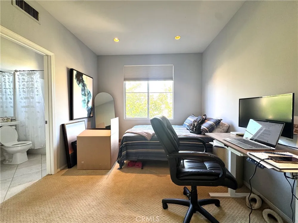 2940 Hogan Place Tustin, CA 92782