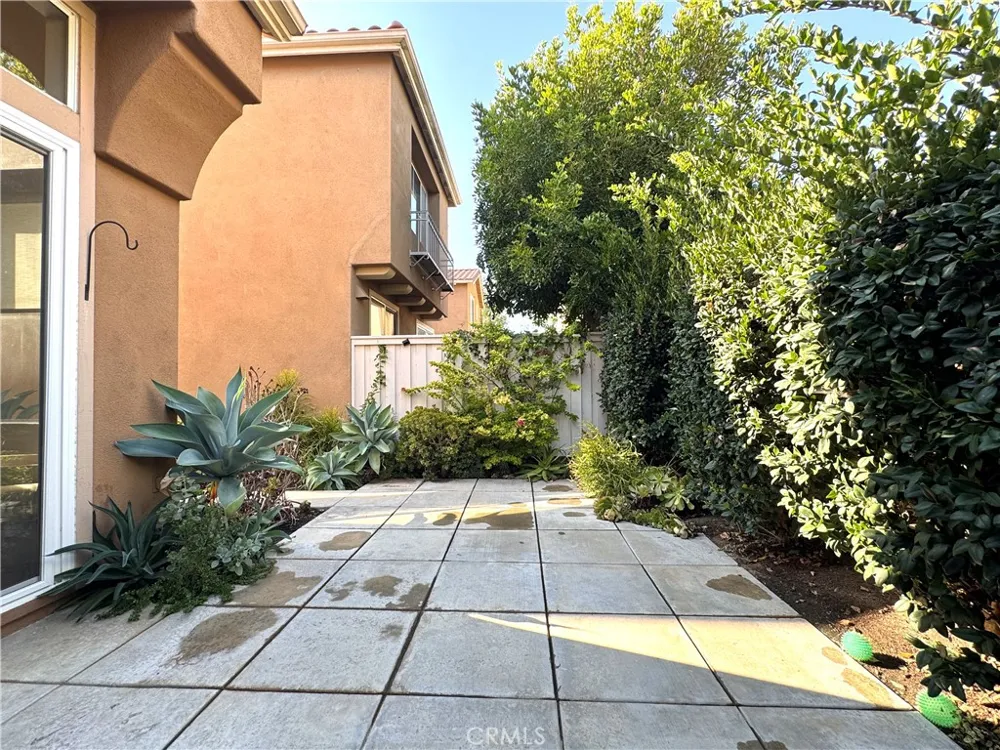 2940 Hogan Place Tustin, CA 92782