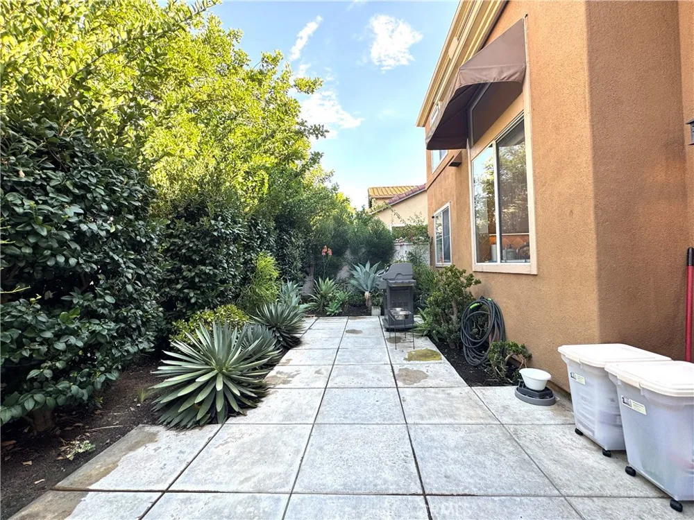 2940 Hogan Place Tustin, CA 92782