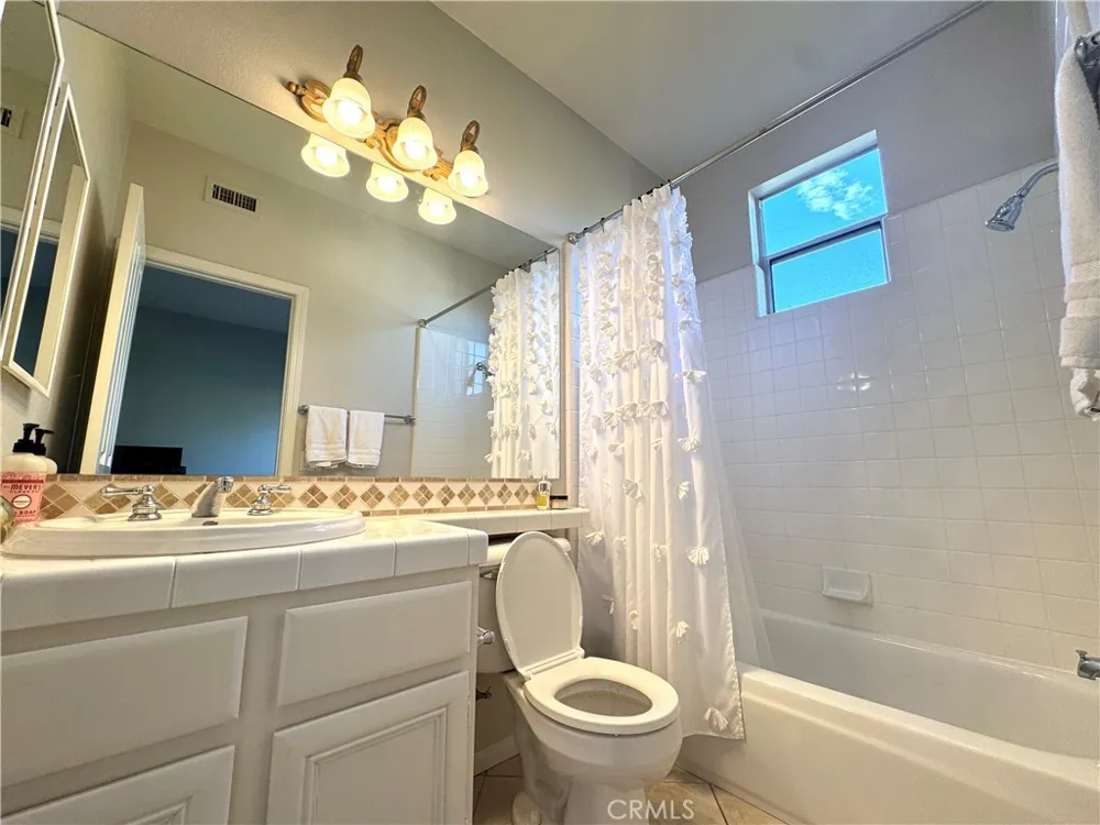 2940 Hogan Place Tustin, CA 92782