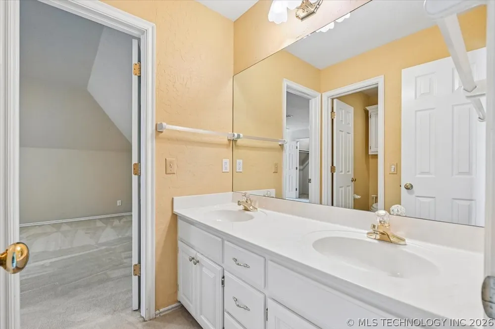 6219 E 89TH STREET Tulsa, OK 74137