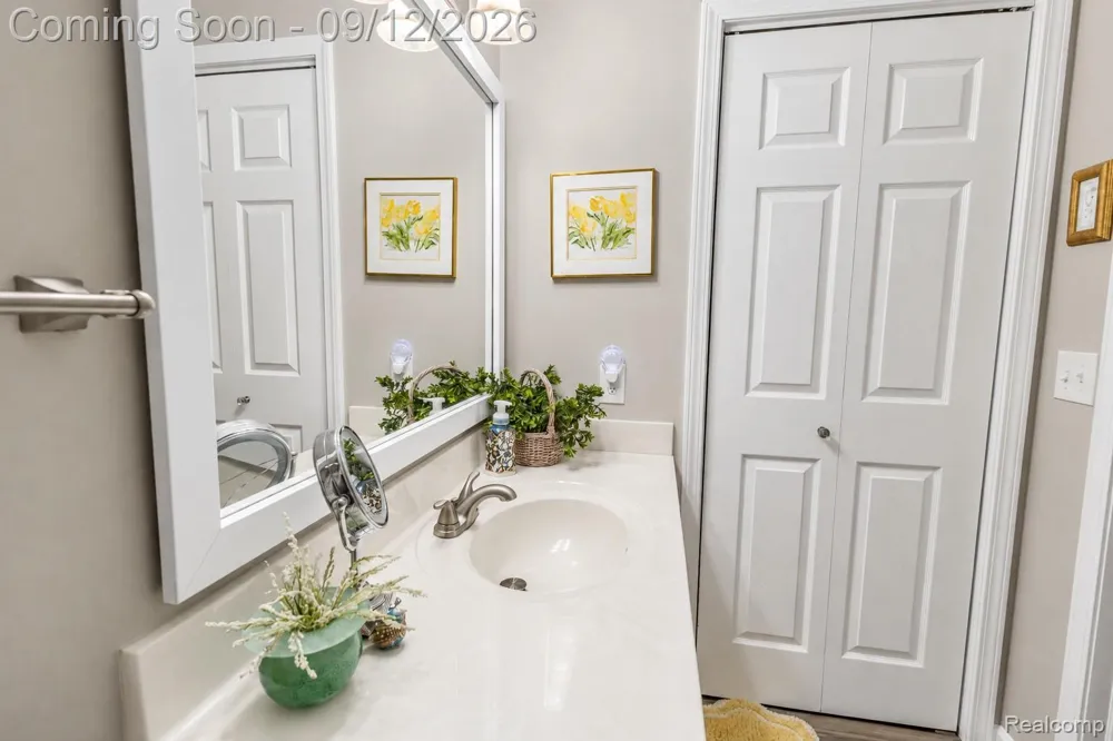 2887 Twelve Oaks Drive Eaton Township, MI 48813