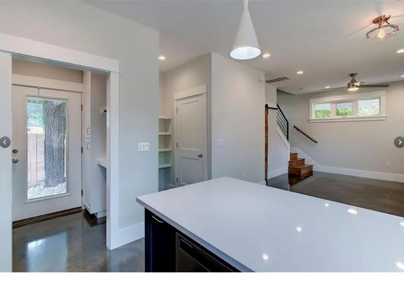 2821 Castro Street #2 Austin, TX 78702